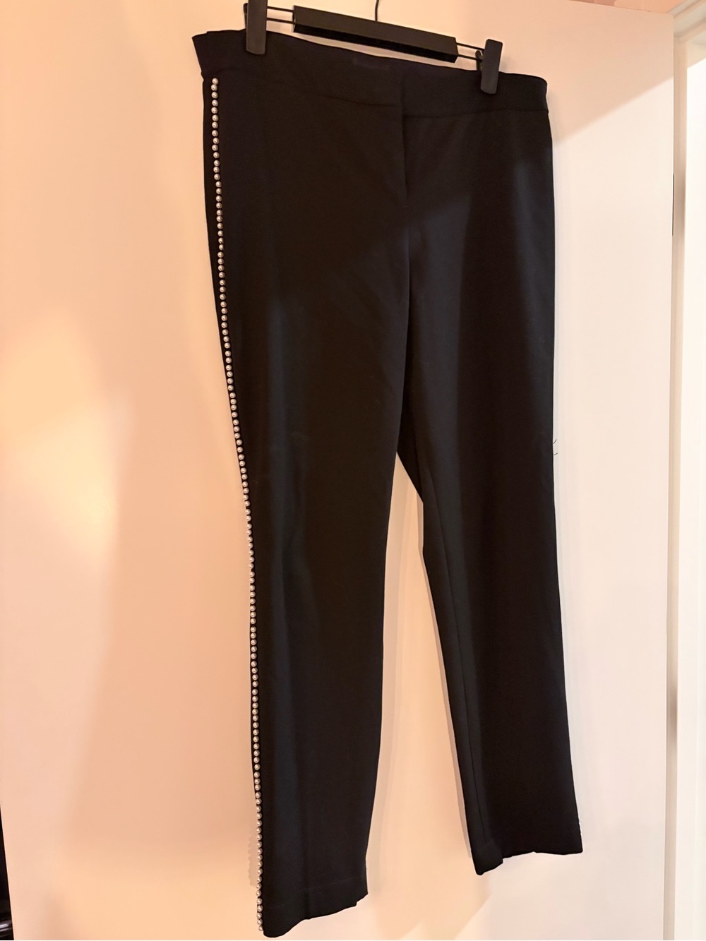 Express Pearl-Trimmed Mid Rise Ankle Pants in Black w/ stretch
